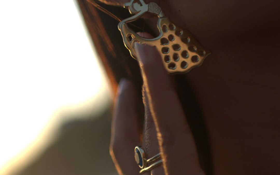 Joias com múltiplas gemas: o charme das combinações de pedras preciosas